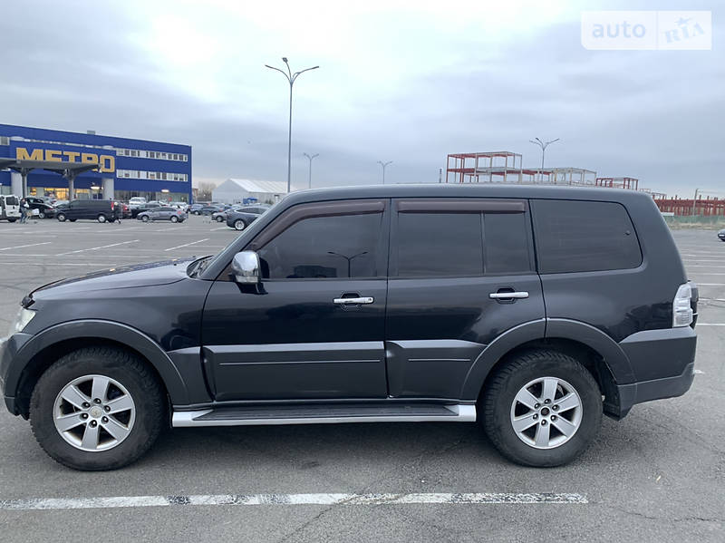 Позашляховик / Кросовер Mitsubishi Pajero Wagon 2007 в Києві