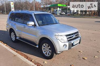 Mitsubishi Pajero Wagon 2011