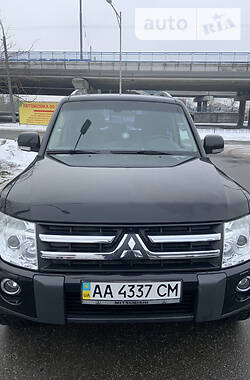 Позашляховик / Кросовер Mitsubishi Pajero Wagon 2008 в Києві