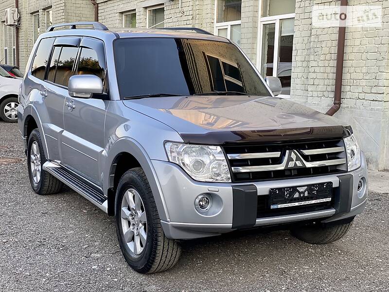 Универсал Mitsubishi Pajero Wagon 2011 в Киеве