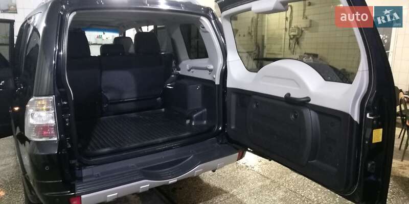 Позашляховик / Кросовер Mitsubishi Pajero Wagon 2011 в Харкові