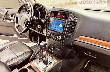 Позашляховик / Кросовер Mitsubishi Pajero Wagon 2008 в 