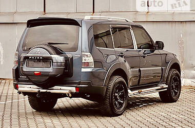 Позашляховик / Кросовер Mitsubishi Pajero Wagon 2008 в 