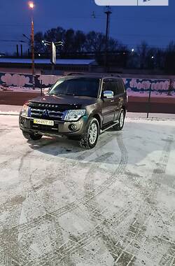 Позашляховик / Кросовер Mitsubishi Pajero Wagon 2011 в Запоріжжі