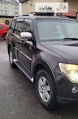 Внедорожник / Кроссовер Mitsubishi Pajero Wagon 2008 в Тячеве