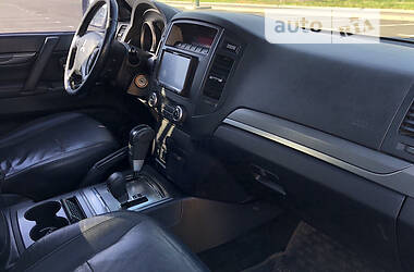 Внедорожник / Кроссовер Mitsubishi Pajero Wagon 2010 в 