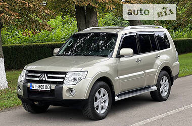 Внедорожник / Кроссовер Mitsubishi Pajero Wagon 2008 в 