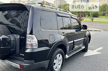 Внедорожник / Кроссовер Mitsubishi Pajero Wagon 2008 в 