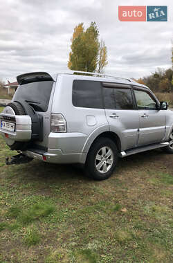 Внедорожник / Кроссовер Mitsubishi Pajero Wagon 2011 в Киеве