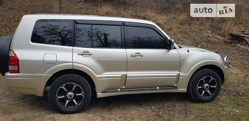 Mitsubishi Pajero Wagon
