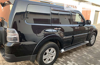 Внедорожник / Кроссовер Mitsubishi Pajero Wagon 2008 в 