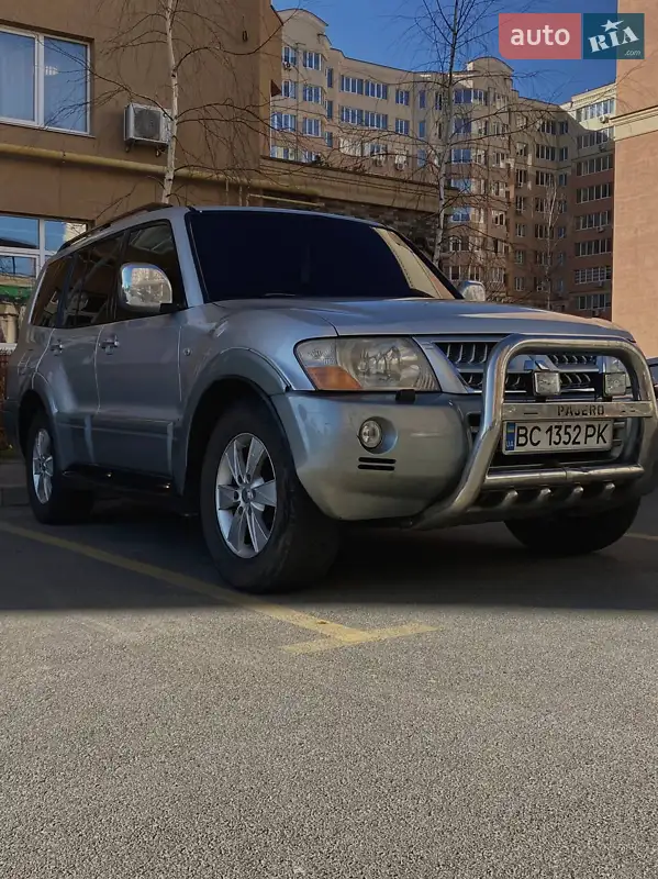 Mitsubishi Pajero Wagon