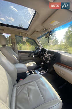 Внедорожник / Кроссовер Mitsubishi Pajero Wagon 2007 в 