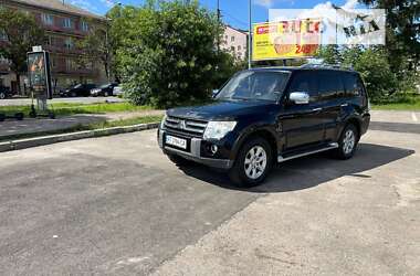 Внедорожник / Кроссовер Mitsubishi Pajero Wagon 2007 в 