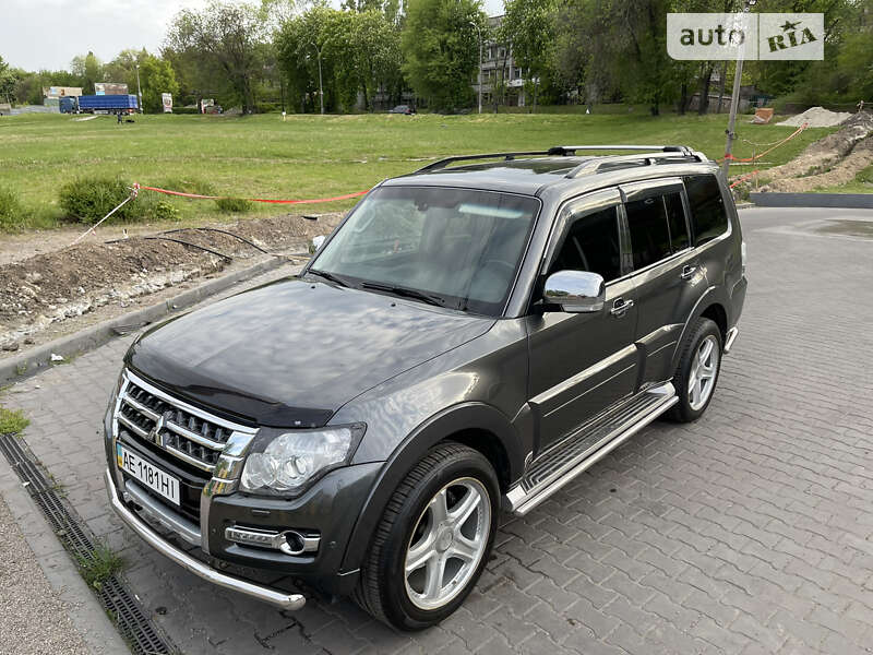 Позашляховик / Кросовер Mitsubishi Pajero Wagon 2013 в Дніпрі