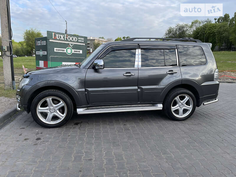 Позашляховик / Кросовер Mitsubishi Pajero Wagon 2013 в Дніпрі