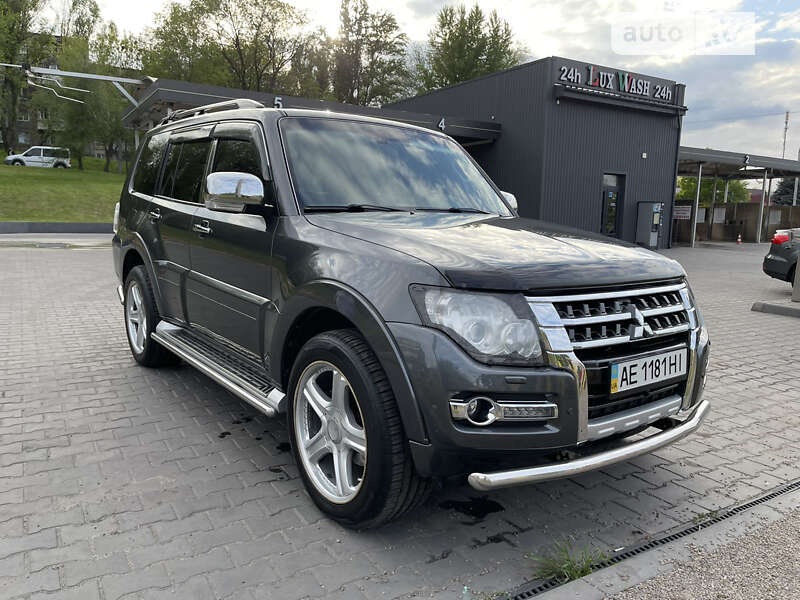 Позашляховик / Кросовер Mitsubishi Pajero Wagon 2013 в Дніпрі
