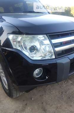 Внедорожник / Кроссовер Mitsubishi Pajero Wagon 2008 в 