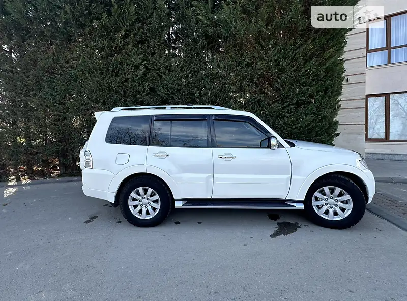 Mitsubishi Pajero Wagon