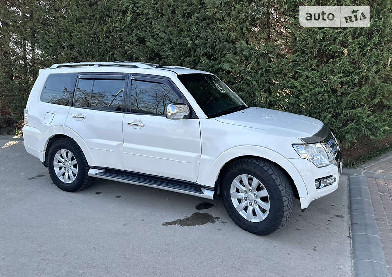 Внедорожник / Кроссовер Mitsubishi Pajero Wagon 2011 в Измаиле