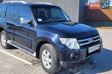 Внедорожник / Кроссовер Mitsubishi Pajero Wagon 2008 в 