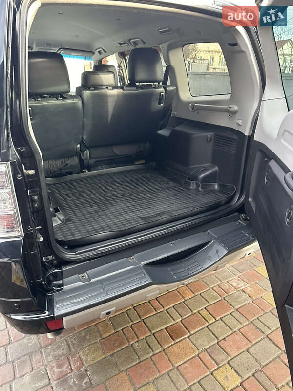 Внедорожник / Кроссовер Mitsubishi Pajero Wagon 2010 в Нежине