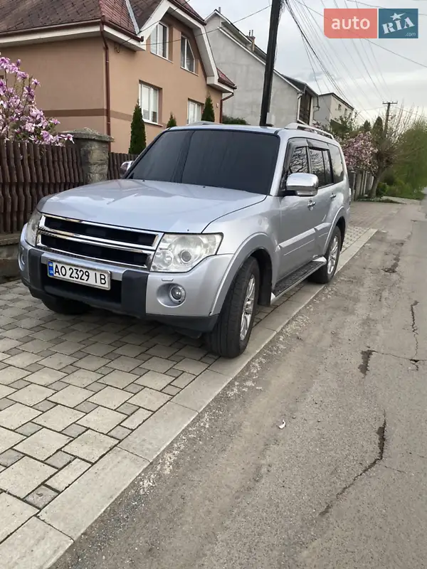 Mitsubishi Pajero Wagon