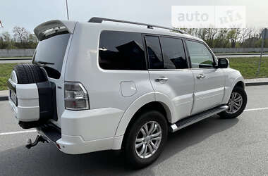 Позашляховик / Кросовер Mitsubishi Pajero Wagon 2012 в Києві