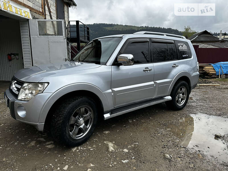 Внедорожник / Кроссовер Mitsubishi Pajero Wagon 2007 в Верховине