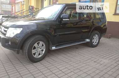 Внедорожник / Кроссовер Mitsubishi Pajero Wagon 2011 в Хмельнике