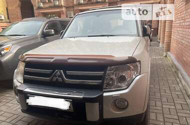 Позашляховик / Кросовер Mitsubishi Pajero Wagon 2007 в Києві