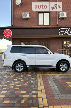 Внедорожник / Кроссовер Mitsubishi Pajero Wagon 2013 в Хмельницком