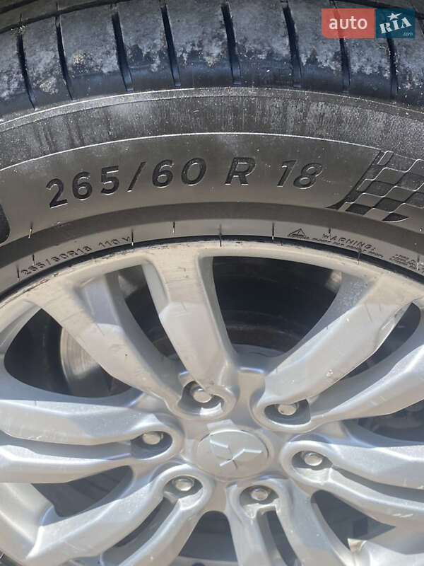 Внедорожник / Кроссовер Mitsubishi Pajero Wagon 2014 в Хмельницком