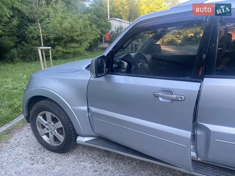 Внедорожник / Кроссовер Mitsubishi Pajero Wagon 2007 в Львове