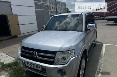 Mitsubishi Pajero Wagon 2012