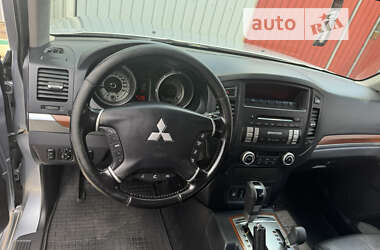 Внедорожник / Кроссовер Mitsubishi Pajero Wagon 2012 в Николаеве