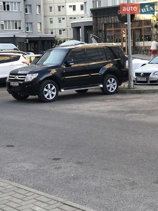 Позашляховик / Кросовер Mitsubishi Pajero Wagon 2008 в Луцьку