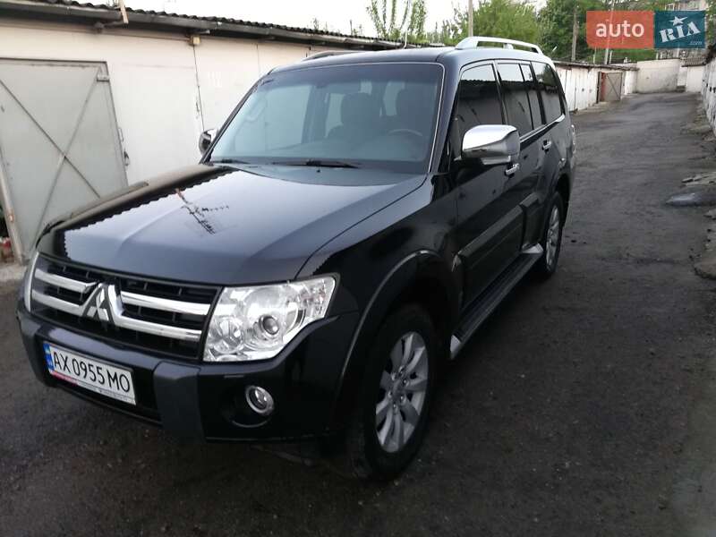 Позашляховик / Кросовер Mitsubishi Pajero Wagon 2011 в Харкові