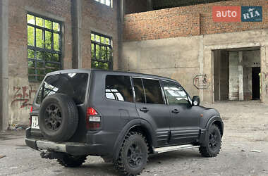 Внедорожник / Кроссовер Mitsubishi Pajero Wagon 2004 в 