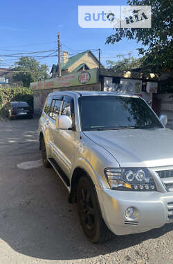 Позашляховик / Кросовер Mitsubishi Pajero Wagon 2006 в Києві