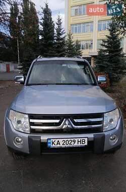 Внедорожник / Кроссовер Mitsubishi Pajero Wagon 2008 в Киеве