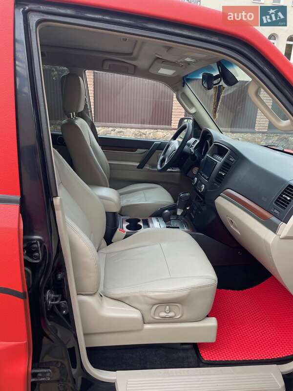 Внедорожник / Кроссовер Mitsubishi Pajero Wagon 2008 в Киеве