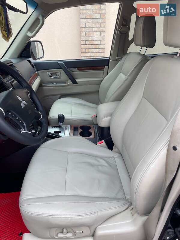 Внедорожник / Кроссовер Mitsubishi Pajero Wagon 2008 в Киеве