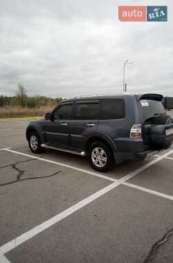 Внедорожник / Кроссовер Mitsubishi Pajero Wagon 2008 в 