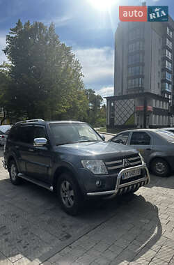 Внедорожник / Кроссовер Mitsubishi Pajero Wagon 2007 в Долине