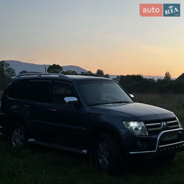 Внедорожник / Кроссовер Mitsubishi Pajero Wagon 2007 в Долине