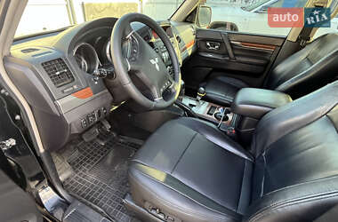 Внедорожник / Кроссовер Mitsubishi Pajero Wagon 2008 в 