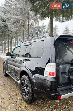 Mitsubishi Pajero Wagon 2013