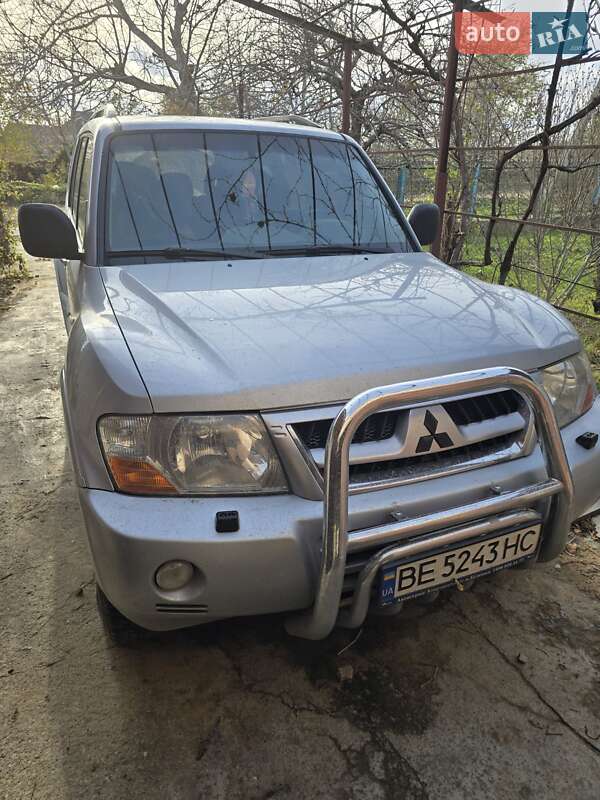 Позашляховик / Кросовер Mitsubishi Pajero Wagon 2004 в Херсоні