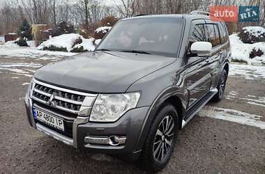 Внедорожник / Кроссовер Mitsubishi Pajero Wagon 2015 в Киеве